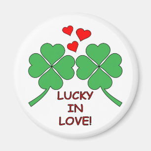 Lucky in Love Hearts Clover Magneet
