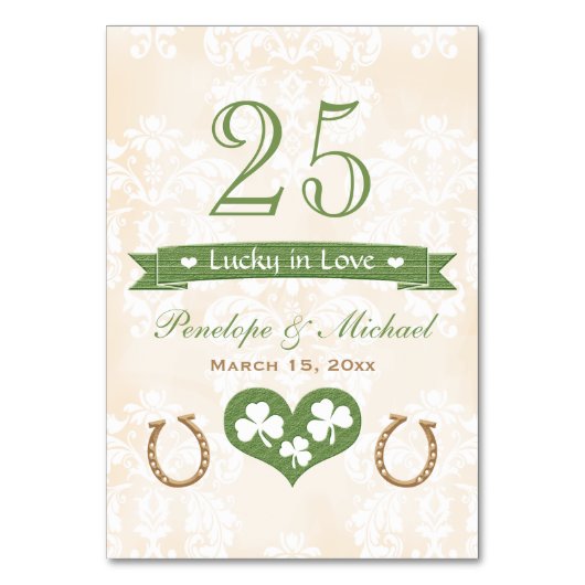 Lucky in Love Hoefijzer Shamrock Wedding Number Kaart (Voorkant)