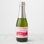 Lucky In Love Levendige Roze & Rode Bachelorette Sparkling Wijnetiket (Voorkant)
