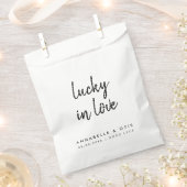 Lucky in Love | Minimalistisch weddenschap met lot Bedankzakje (Geknipt)