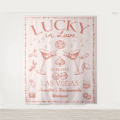 Lucky in Love Peach Cocktail Bachelorette Party Wandkleed (Voorkant)
