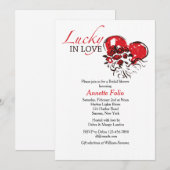 Lucky in Love Red Roses Bridal Shower Invitation Kaart (Voorkant / Achterkant)