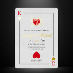 Lucky in Love Spelen Kaart Las Vegas Wedding Gold<br><div class="desc">"Lucky in Love" Gold Foil Wedding Invitation Introduceer een vleugje glamour en sophisticatie op uw speciale dag met onze "Lucky in Love" huwelijksuitnodiging, ontworpen om eruit te zien als een klassieke speelkaart met een moderne twist. Deze unieke uitnodiging is perfect voor bruiloften op levendige locaties zoals Las Vegas of Atlantic...</div>