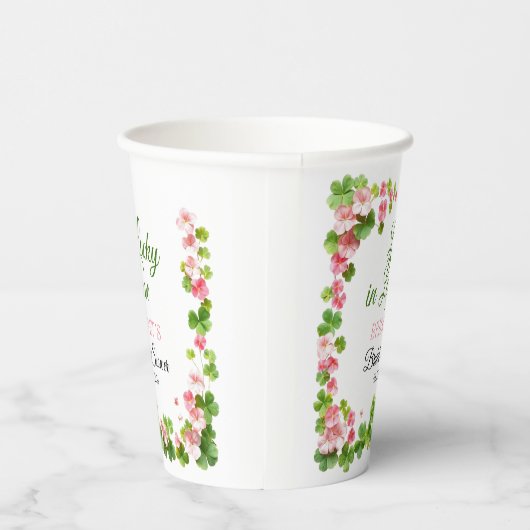 Lucky in Love St. Patrick's Day Vrijgezellenfeest Papieren Bekers (Rechts)