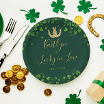 Lucky In Love St. Patrick's Day Vrijgezellenfeest Papieren Bordje<br><div class="desc">Geniet in stijl met deze moderne en zeer trendy vrijgezellenfeest of verjaardagsfeestpapieren borden. Dit ontwerp is gemakkelijk te personaliseren met uw speciale gebeurtenisformulering en uw gasten zullen enthousiast zijn wanneer zij deze geweldige borden zien. Overeenkomende objecten zijn te vinden in het collectie.</div>