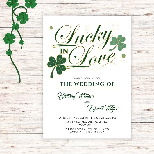 Lucky in Love St Patrick's Minimalist Wedding Kaart
