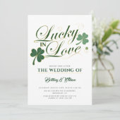 Lucky in Love St Patrick's Modern Wedding Kaart (Staand voorkant)