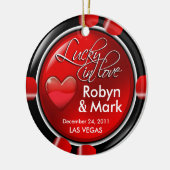 Lucky in Love Vegas Passen getrouwd Casino Chip Keramisch Ornament (Links)