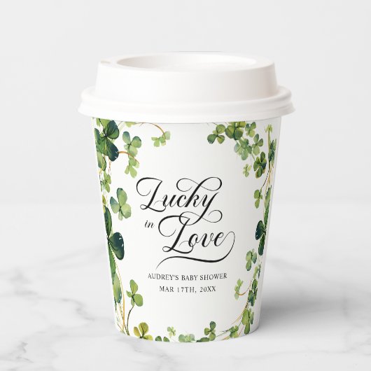 Lucky in Love Vrijgezellenfeest Green Shamrock Papieren Bekers (Achterkant)