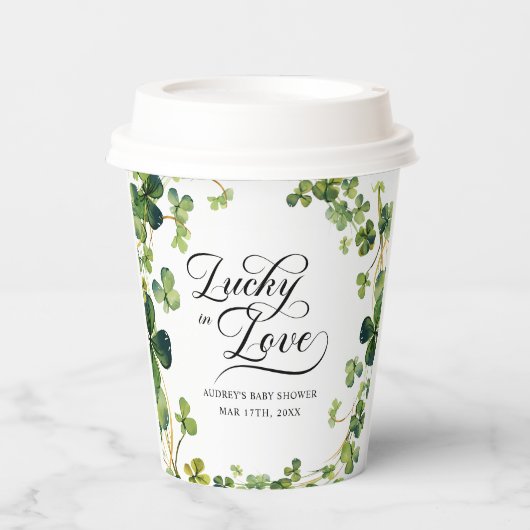 Lucky in Love Vrijgezellenfeest Green Shamrock Papieren Bekers (Voorkant)