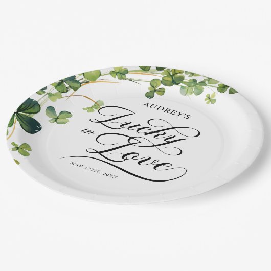 Lucky in Love Vrijgezellenfeest Green Shamrock Papieren Bordje (Gekanteld)