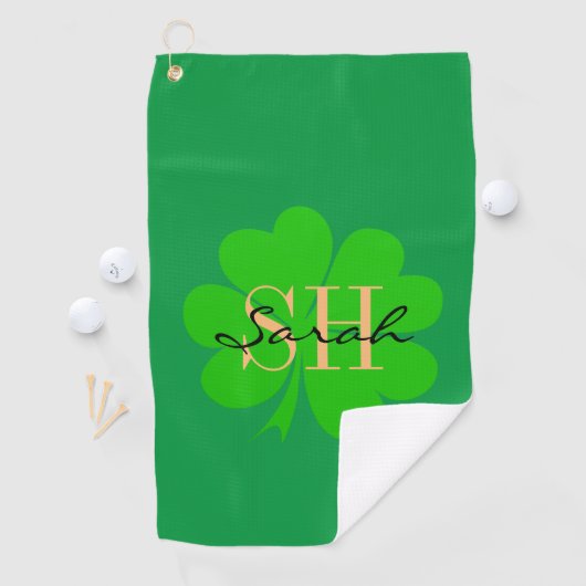 Lucky Irish Clover & Shamrock monogrammed / Golf Golfhanddoek (Insitu)