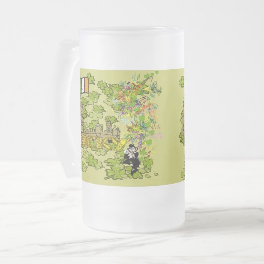 Lucky Leprechaun en Zijn Irish Castle Matglas Bierpul (Voorkant links)