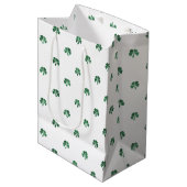 Lucky Little Four Leaf Clovers Saint Patricks Day Medium Cadeauzakje (Voorkant Gekanteld)