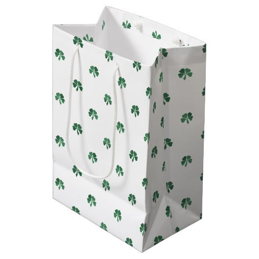 Lucky Little Four Leaf Clovers Saint Patricks Day Medium Cadeauzakje (Voorkant Gekanteld)