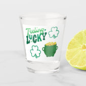 Lucky met een potje goud shot glas (Voorkant)