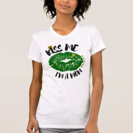 Lucky Mom Shamrock Lips St. Patrick's Day T-shirt