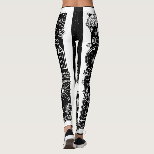 Lucky Numerology Manifesteren Magic Zwart & Wit Leggings (Achterkant)