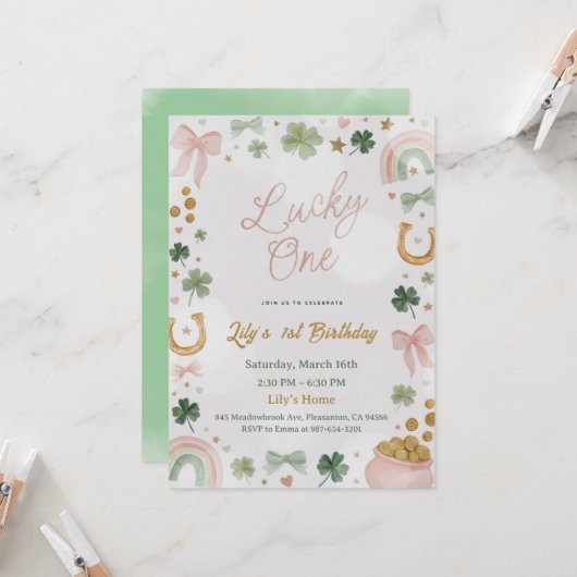 Lucky One 1st Birthday Invitation Kaart (Voorkant / Achterkant in situ)