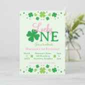 Lucky One First 1st Birthday Party Kaart (Staand voorkant)