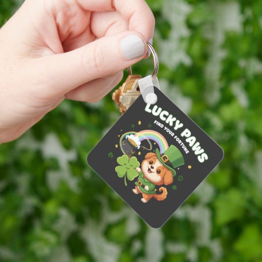 "Lucky Paws St. Patrick's Day Puppy" Sleutelhanger (Hand)