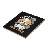 Lucky Pup met Klaver - St. Patrick's Day Gift Tegeltje (Zijkant)