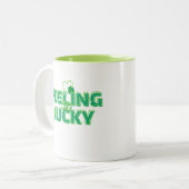Lucky Retro Quote St Patrick's Day Tweekleurige Koffiemok (Voorkant links)