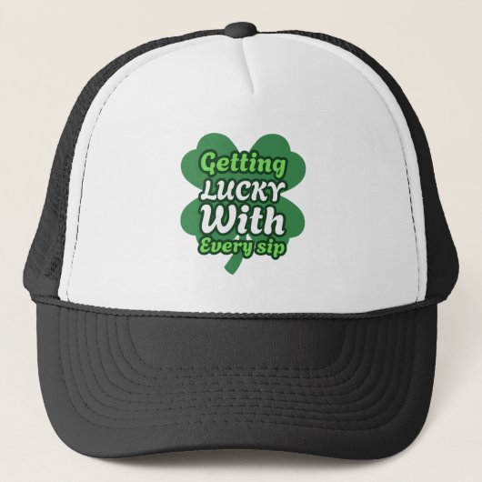 Lucky Sip St. Patrick's Day Trucker Hat Pet (Voorkant)