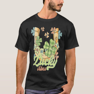 Lucky Vibes hoefijzer & vierbladige klaver St. Pat T-shirt