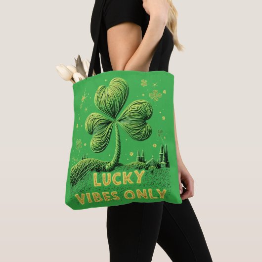Lucky Vibes Only Yarn Clover St. Patrick's Day Tote Bag (Dichtbij)