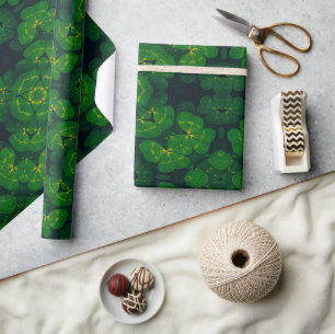 Lucky Wrap Green Irish Clover Pattern No1 Cadeaupapier