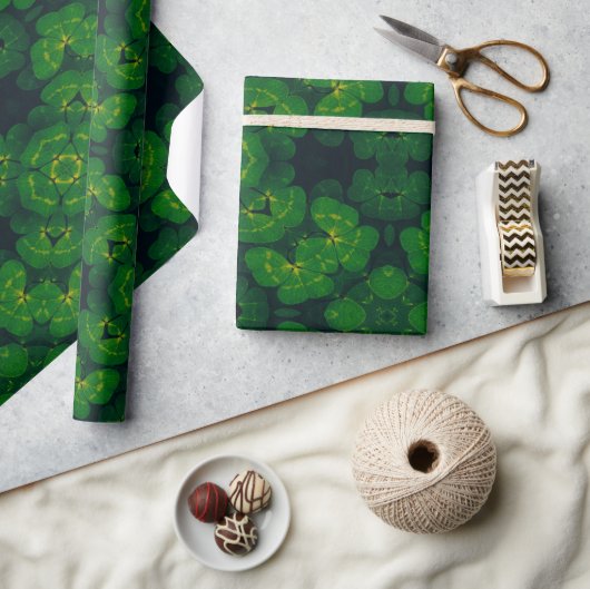 Lucky Wrap Green Irish Clover Pattern No1 Cadeaupapier (Crafts)