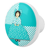 Lucy Doll met Aqua Polka Dot Background Keramische Knop (Rechts)