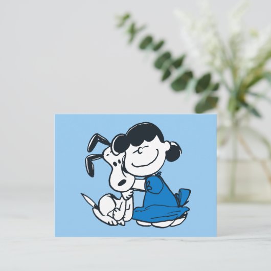 Lucy Hugging Snoopy Briefkaart (Staand voorkant)