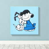 Lucy Hugging Snoopy Canvas Afdruk (Insitu (Houten vloer))