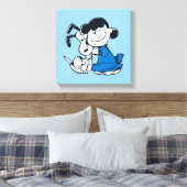 Lucy Hugging Snoopy Canvas Afdruk (Insitu (Slaapkamer))