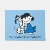 Lucy Hugging Snoopy Deurmat (Voorkant)
