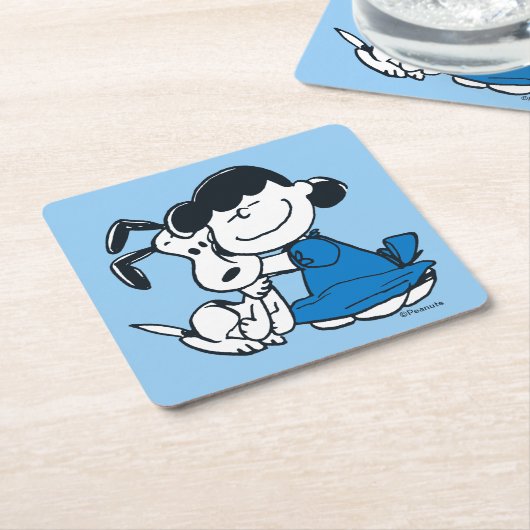Lucy Hugging Snoopy Kartonnen Onderzetters (Schuin)