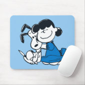 Lucy Hugging Snoopy Muismat (Met muis)