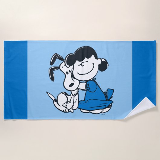 Lucy Hugging Snoopy Strandlaken (Voorkant)