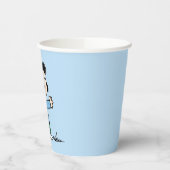 Lucy met wapenbreed papieren bekers (Links)