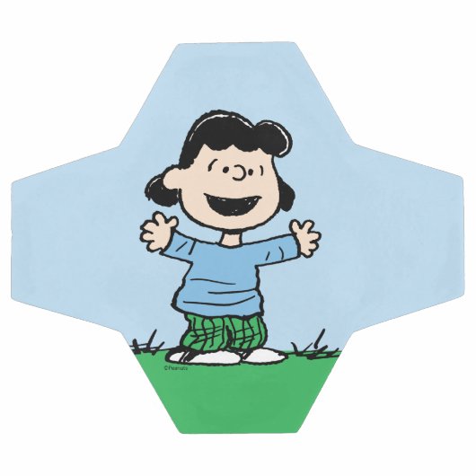 Lucy met wapenbreed voetbal (Enkel)