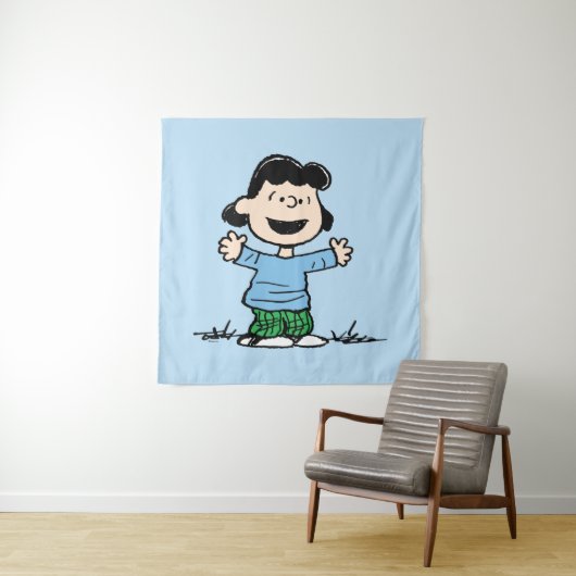 Lucy met wapenbreed wandkleed (In situ)