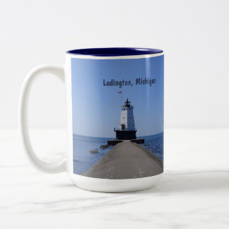 Ludington vuurtoren tweekleurige koffiemok