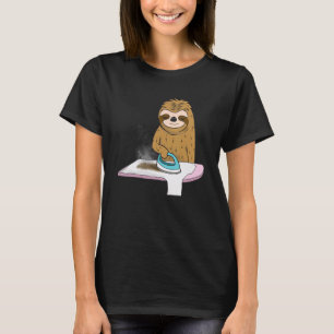 Luiaard strijkt zijn ook t-shirt