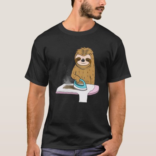 Luiaard strijkt zijn ook t-shirt (Voorkant)