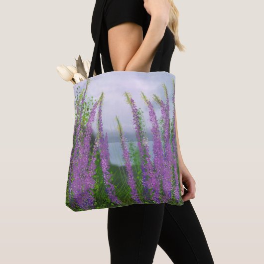  luibloemen door het meer tote bag (Dichtbij)