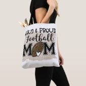 Luidkeelse en Trots Voetbalmoeder Tote Bag (Dichtbij)