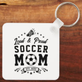 Luidruchtige en Trots Voetbalmoeder Sleutelhanger (Achterkant)