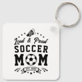 Luidruchtige en Trots Voetbalmoeder Sleutelhanger (Achterkant)
